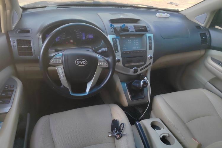 Used BYD S6 2012 2.0L Manual Luxury Version