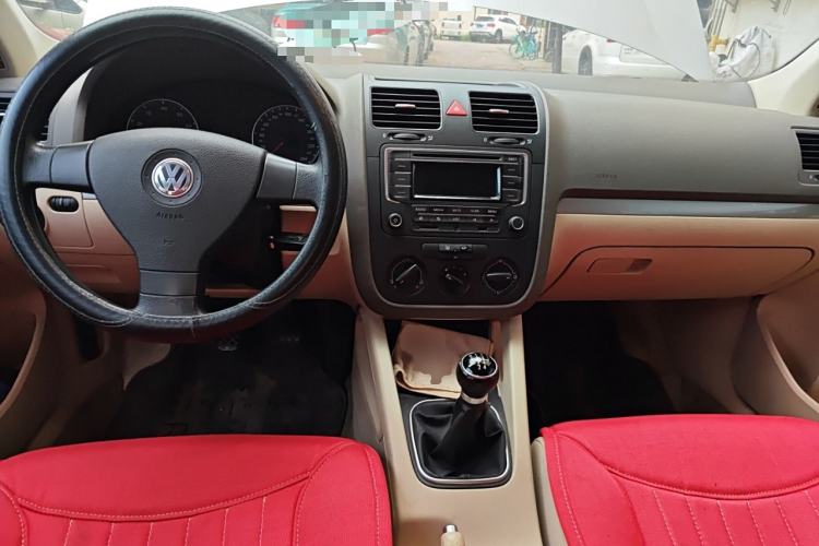 Used Volkswagen Sagitar 2009 1.6L Manual Comfort Edition
