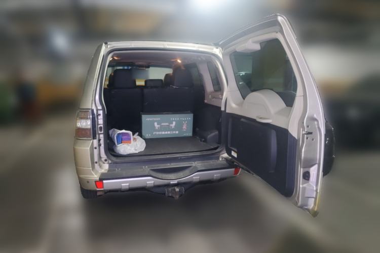 Used Mitsubishi Pajero 2015 3.0L Automatic Elite Plus Version China V Standard