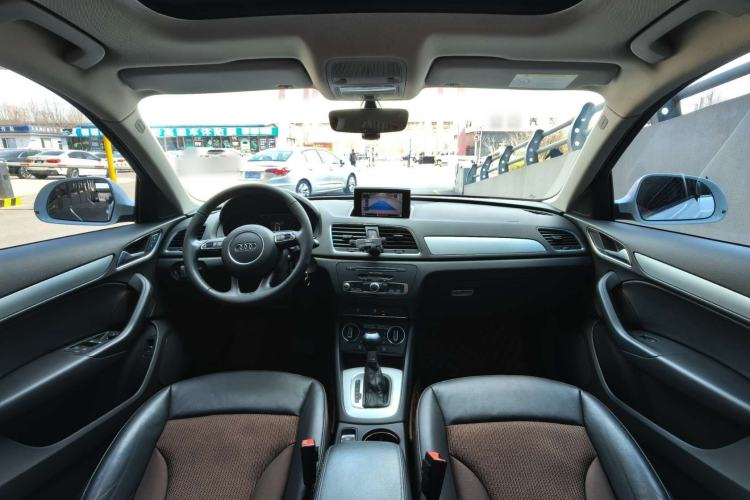 Used Audi Q3 2018 30th Anniversary Edition 30 TFSI Fashion Model Interior 1