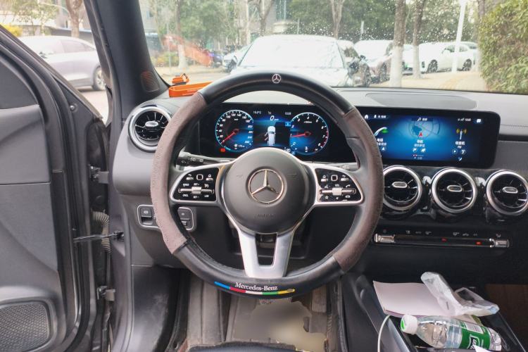 Used Mercedes-Benz GLB 2022 Second Facelift GLB 200 Fashion Edition Steering Wheel