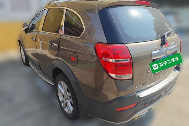 Used Chevrolet Captiva 2015 2.4L 4x4 Flagship Edition 7-Seater
