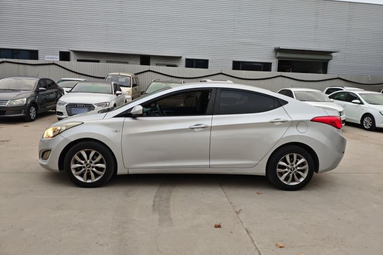 Used Hyundai Elantra (5th Generation / Langdong) 2015 1.6L Automatic Fashion Model Exterior 3