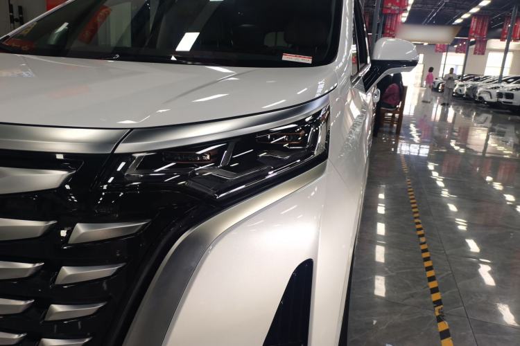 Used Denza D9 2022 DM-i 970 Four-Wheel Drive Flagship Model