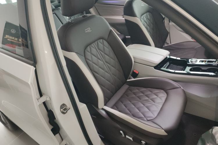 Used Volkswagen Tavendor 2024 380TSI All-Wheel Drive R-Line Cruise Edition