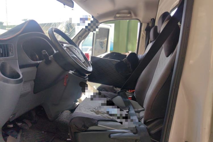 Used Foton Toano 2022 2.8T Manual Jixiang Van Long Wheelbase Ultra-High Roof Rear Dual Tires 3-Seater F2.8NS6B177L
