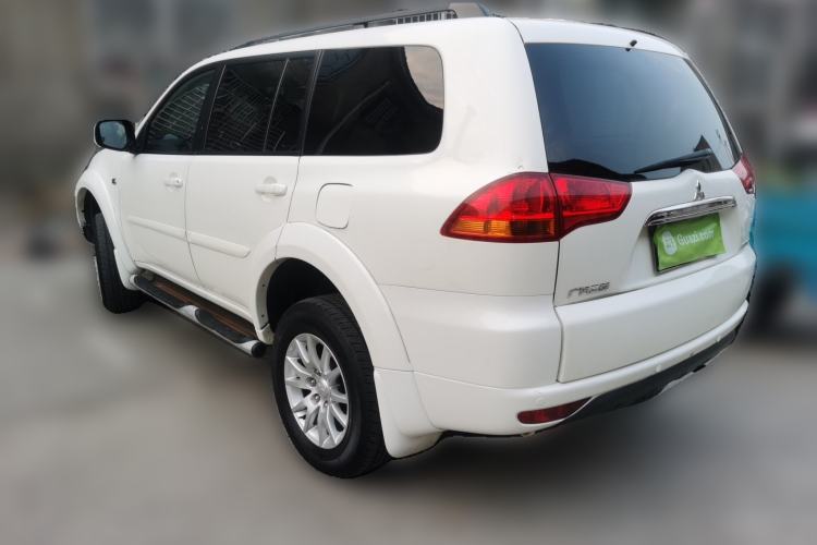 Used Mitsubishi Pajero Sport 2013 3.0L Automatic Two-Wheel Drive Luxury Edition

