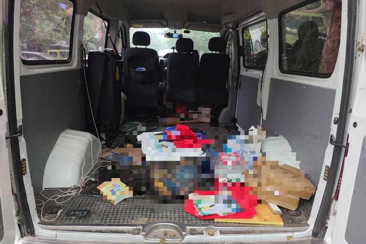 Used SAIC MAXUS Xintu V80 2019 2.0T Plus 6-Speed Manual – Aoyuntong Short Wheelbase Mid-Roof Design 5/6-Seater
