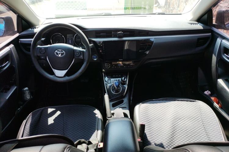 Used Toyota Levin 2016 Dual-Engine 1.8H GS E-CVT Elite Model with Sunroof Center Console