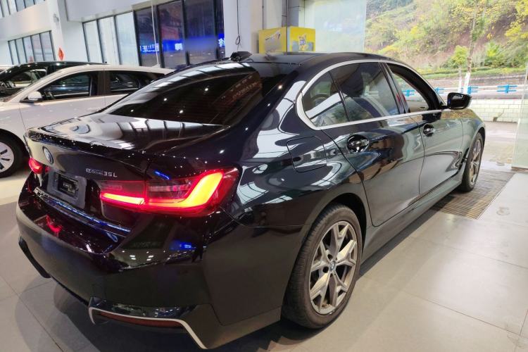 Used BMW i3 2024 eDrive 35 L
