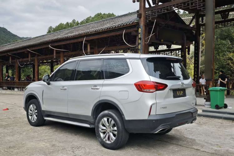 Used SAIC MAXUS D90 2017 2.0T Manual Two-Wheel Drive Mars Base Edition
