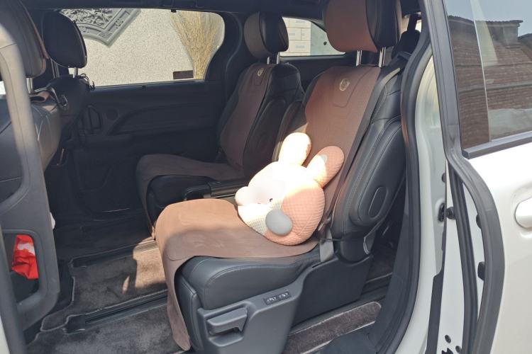 Used Toyota Sienna 2023 2.5L Hybrid Deluxe Edition