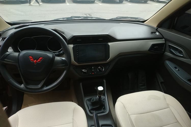 Used Wuling Hongguang 2021 1.5L Revised S Standard Version with Electric Power Steering LAR Center Console