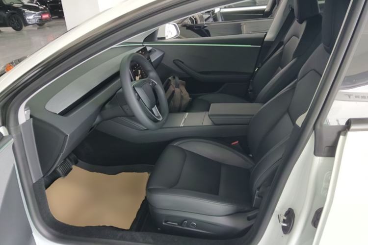 Used Tesla Model 3 2023 Rear-Wheel-Drive Version
