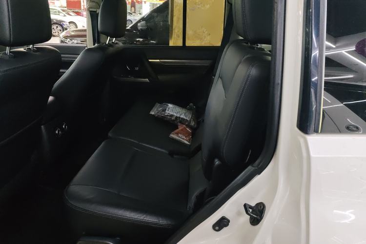 Used Mitsubishi Pajero 2020 3.0L Automatic Prestige Off-Road Edition
