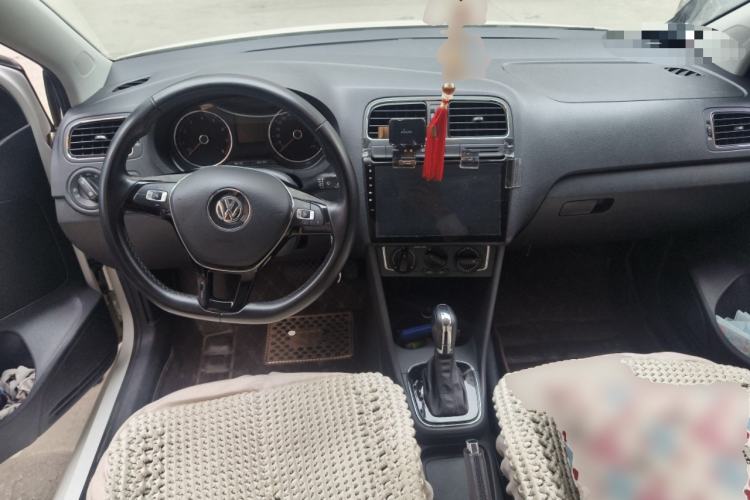 Used Volkswagen Polo 2016 1.6L Automatic Comfort Model
