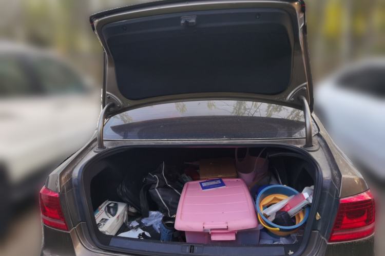 Used Volkswagen Magotan 2013 1.8TSI Luxury Model Trunk