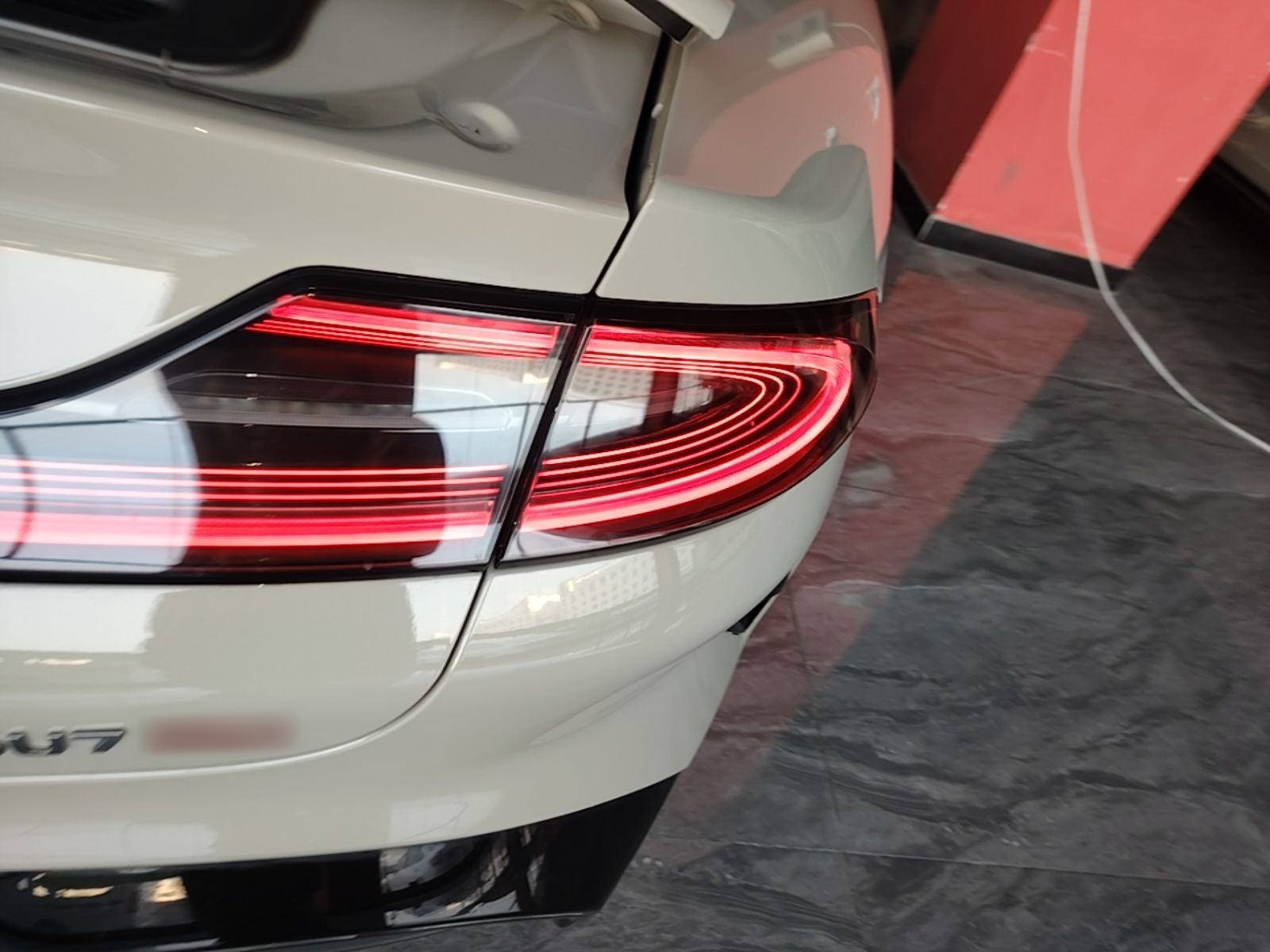 Xiaomi Auto SU7 2024 Four-Wheel Drive Ultra-Long Range Advanced Intelligent Driving Max Edition — снимка 9