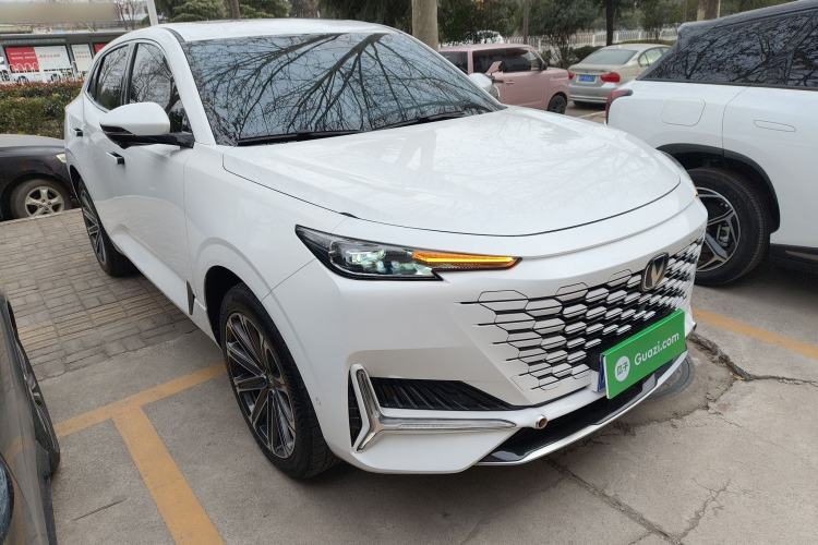 Used Changan UNI-K 2023 2.0T Two-Wheel Drive Yue Ling Trim
