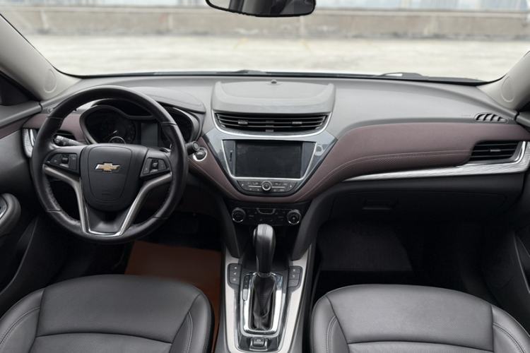 Used Chevrolet Malibu 2018 530T Automatic Luxury Edition Interior 4