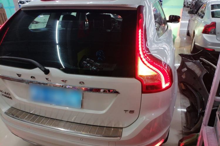 Used Volvo XC60 2016 T5 Smart Upgrade Model Rear Right 45 Deg