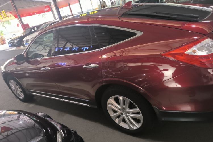 Used Honda Crosstour 2014 2.4L Luxury Edition
