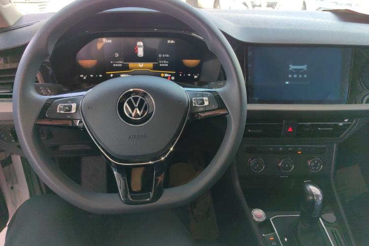 Used Volkswagen Lavida 2022 1.5L Automatic Comfort Edition Center Console