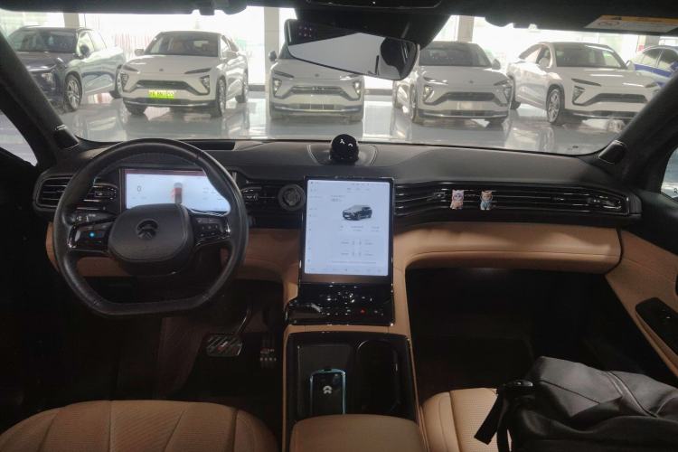 Used Nio ES8 2020 580 km Range Signature Edition Six-Seater Version Center Console