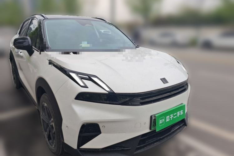 Used Lynk & Co 06 EM-P 2025 EM-P 126 Long-Range Halo Front Right 45 Deg