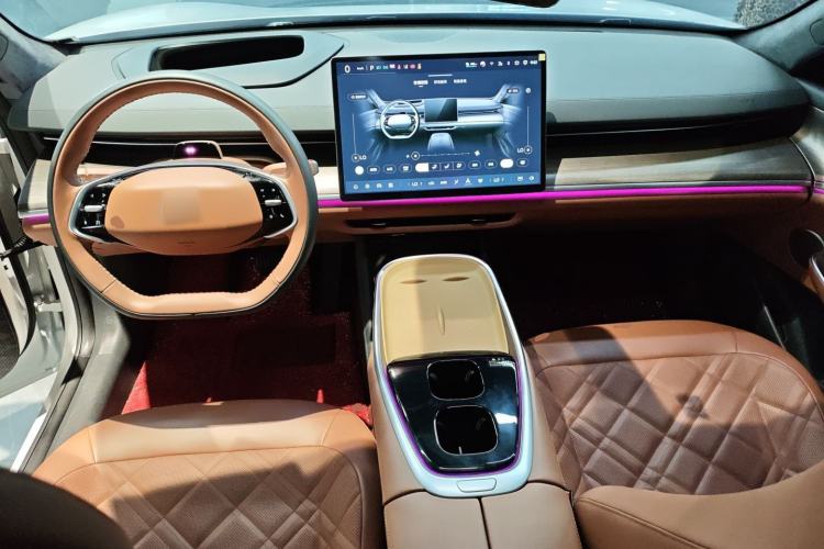 Used CHANGAN NEVO A07 2024 All-Electric "True Fragrance" Edition 710 Flagship Model Center Console