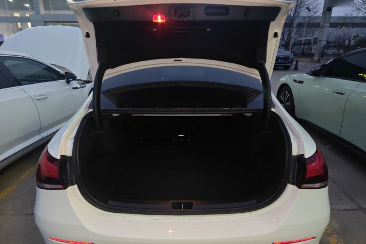 Used Mercedes-Benz A-Class 2021 A 200 L Sport Sedan Fashion Model
