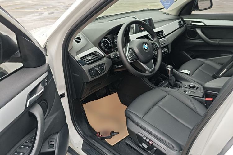 Used BMW X1 2018 sDrive20Li Leading Model

