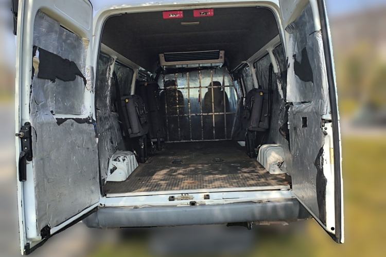 Used JMC Transit 2019 2.8T Commercial Version Long Wheelbase Mid-Roof 6-Seater Rear Single Tire China VI Emission Standard – JX493
