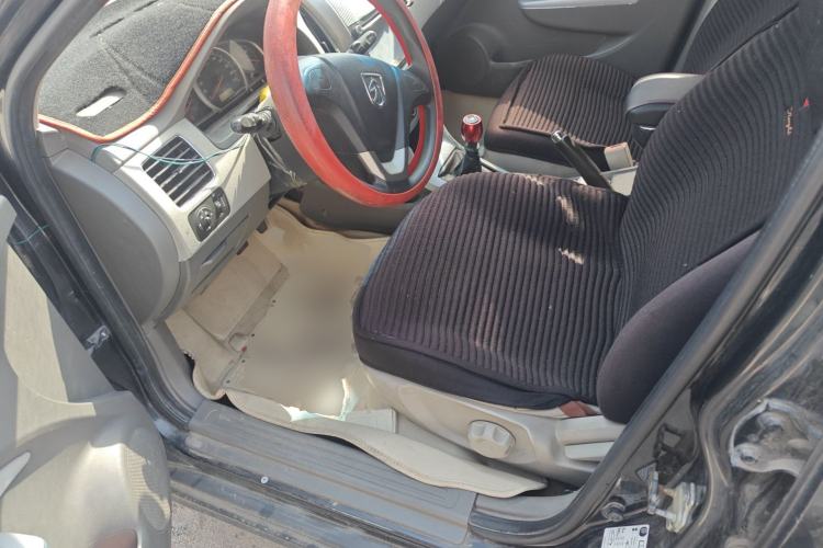 Used Baojun 630 2012 1.5L DVVT manual comfort version
