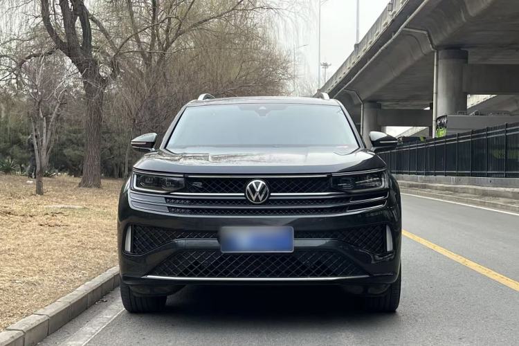 Used Volkswagen Tavendor 2024 380TSI All-Wheel-Drive R-Line Cruise Premium Edition
