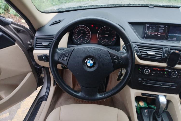 Used BMW X1 2012 sDrive18i Luxury Edition