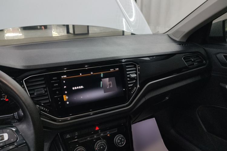 Used Volkswagen T-ROC 2021 280TSI DSG Two-Wheel Drive Comfort Connect Edition Center Console