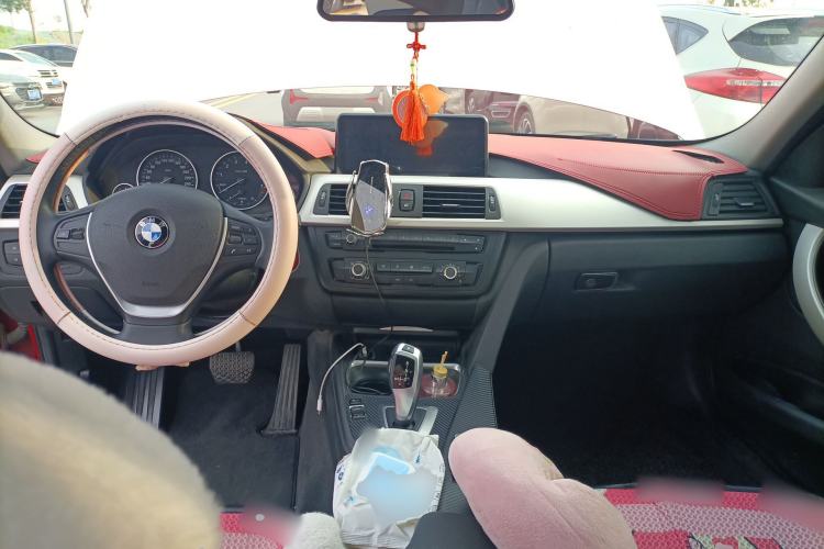 Used BMW 3 Series 2013 316i Active Edition Center Console