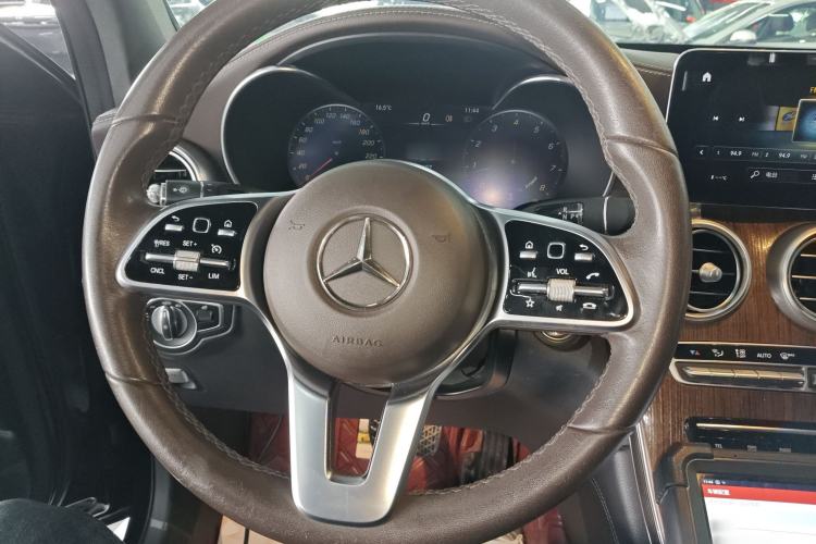 Used Mercedes-Benz GLC 2021 GLC 300 L 4MATIC Dynamic Model Steering Wheel
