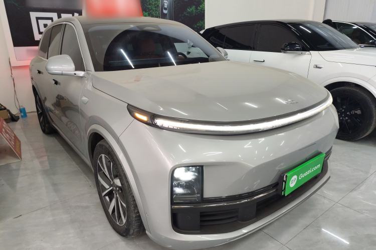 Used Li Auto L8 2023 Pro Model
