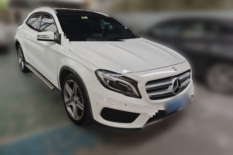 Used Mercedes-Benz GLA 2015 GLA 260 4MATIC Sport Edition Front Right 45 Deg