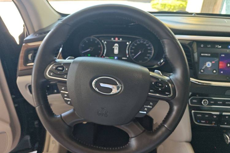 Used GAC Trumpchi GS8 2017 320T Two-Wheel Drive Luxury Smart Connectivity Version (7 Seats)