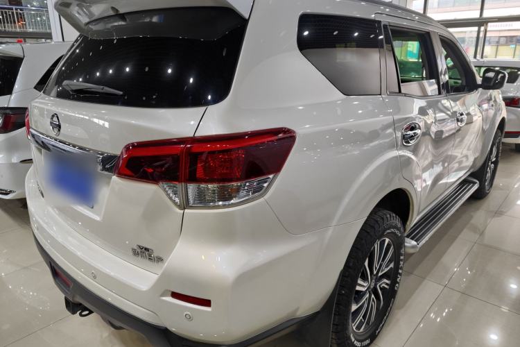 Used Nissan Terra 2018 2.5L Automatic 2WD Luxury Edition