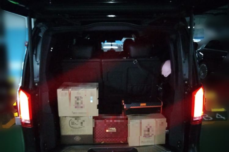 Used Mercedes-Benz V-Class  Trunk