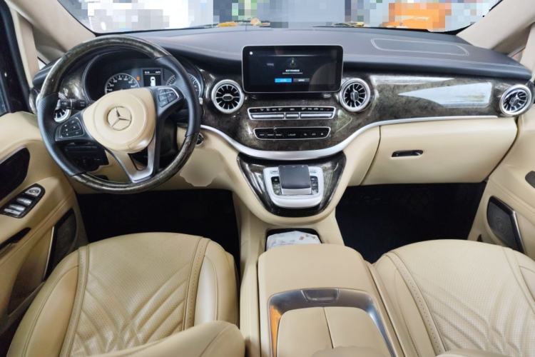 Used Mercedes-Benz Vito 2016 2.0T Business Edition Center Console