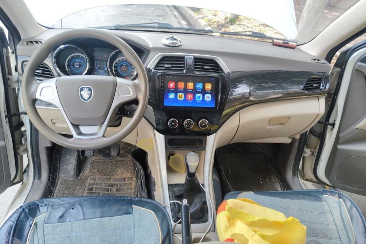 Used Foton Gatu ix5 2018 1.5L Standard Version DAM15DL Center Console