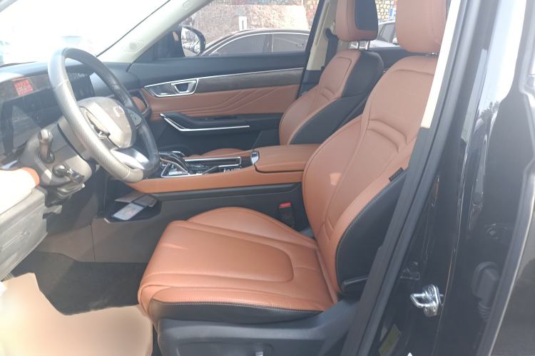 Used Bestune T99 2023 2.0T Automatic Premium (6AT)
