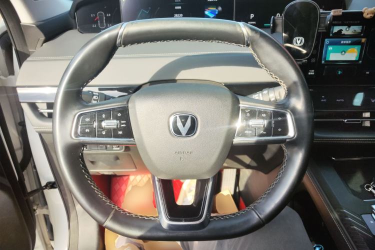 Used Changan UNI-K 2023 2.0T Two-Wheel Drive Yue Ling Trim