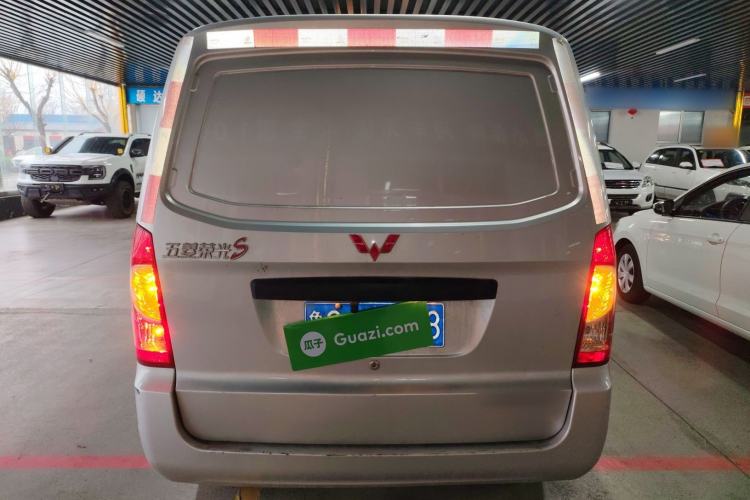 Used Wuling Rongguang S 2021 1.2L Base Model Window-Sealed 2-Seat LSI Car