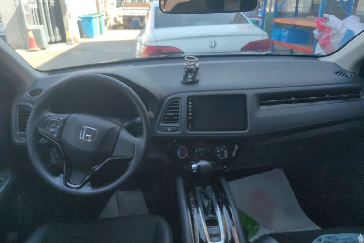 Used Honda Vezel 2022 1.5L CVT Phantom Night Pioneer Edition Center Console